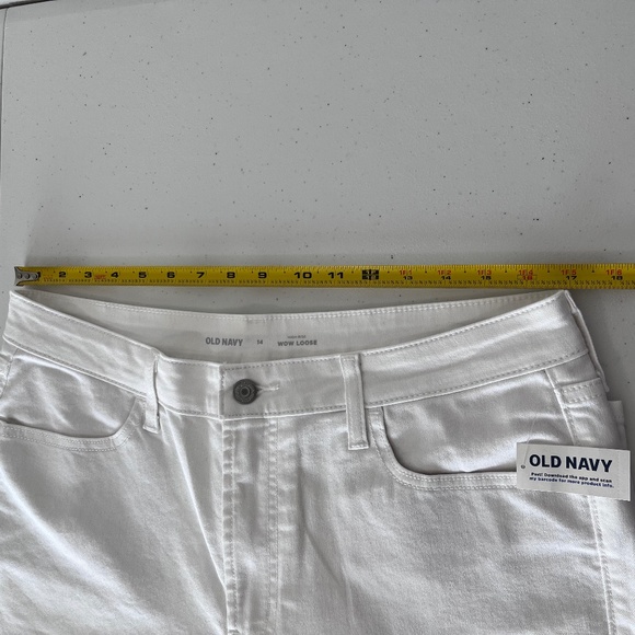 Old Navy Women’s WOW Loose White High Rise Jeans size 14 - Picture 6 of 8
